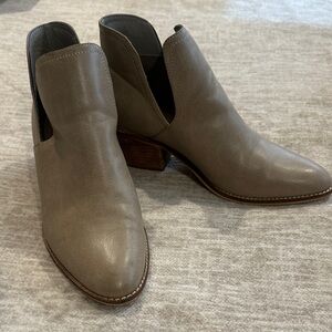 BEAST FASHION Taupe Ankle Booties
